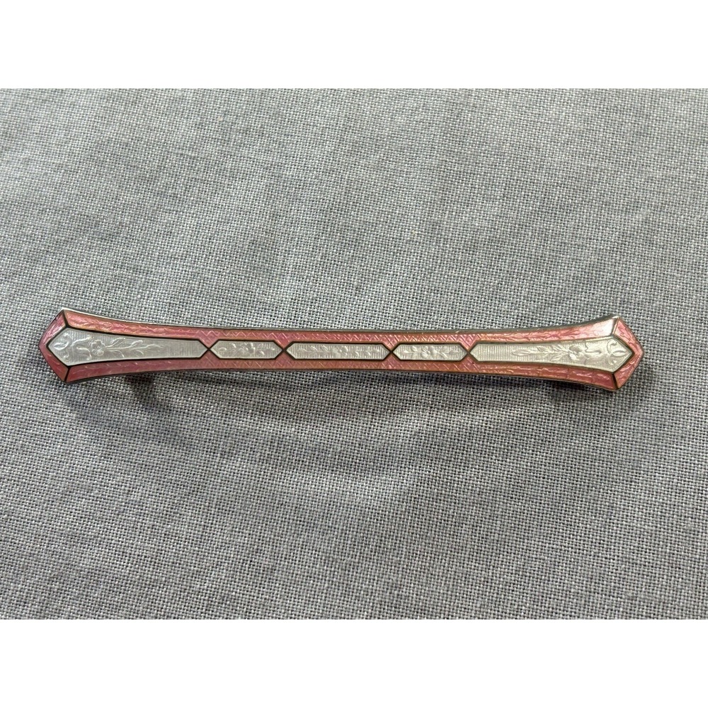 vintage Art Deco-style bar brooch featuring striking pink enamel 935/1000 Retro